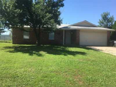 Home For Rent in Glenpool, Oklahoma