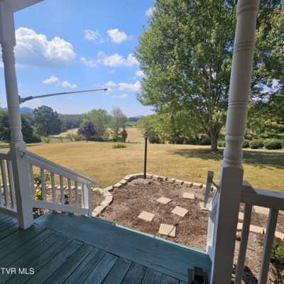 Home For Sale in Glade Spring, Virginia