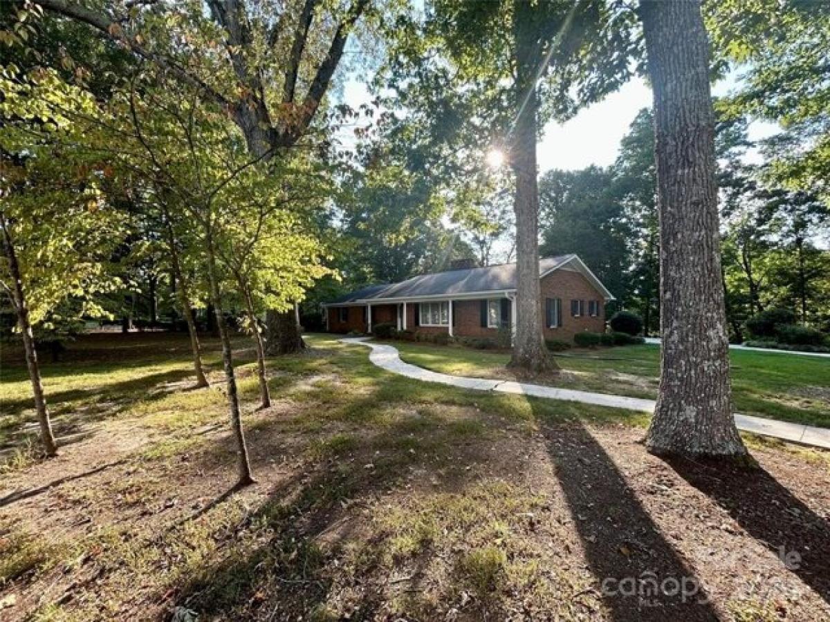 Picture of Home For Sale in Monroe, North Carolina, United States