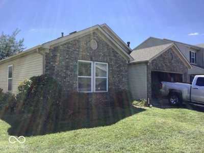 Home For Sale in Greenwood, Indiana