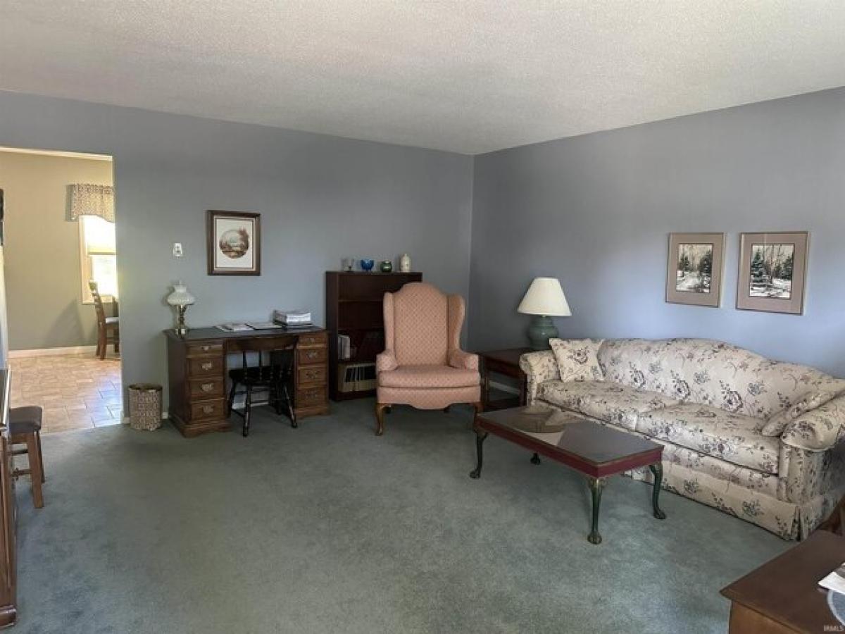 Picture of Home For Sale in Kendallville, Indiana, United States