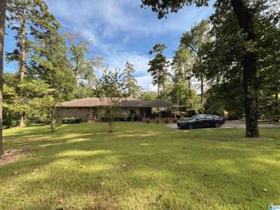 Home For Sale in Mountain Brook, Alabama