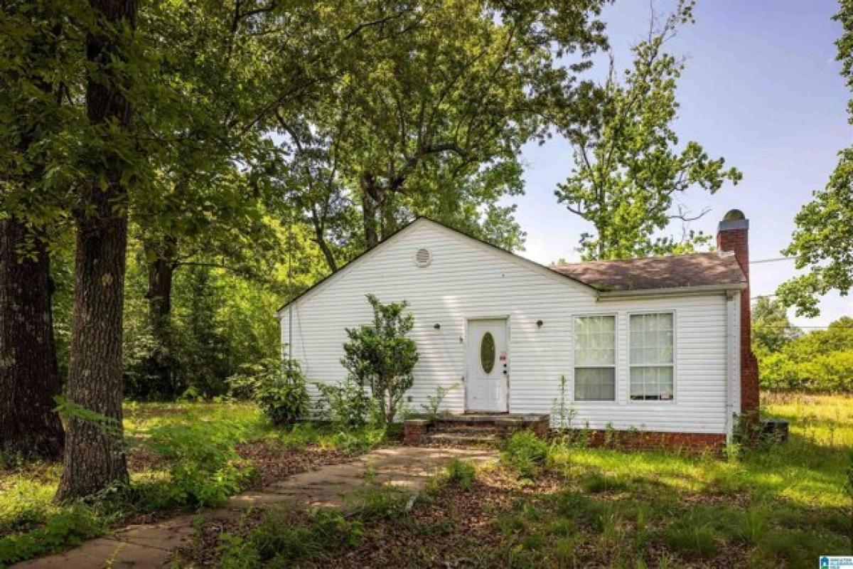 Picture of Home For Sale in Bessemer, Alabama, United States