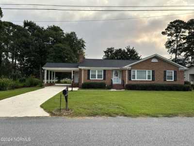 Home For Sale in Mount Olive, North Carolina