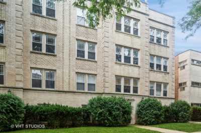 Home For Sale in Evanston, Illinois