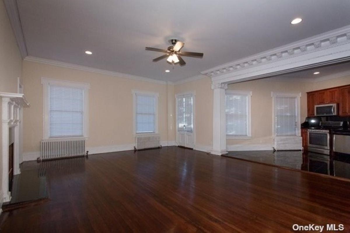 Picture of Apartment For Rent in West Islip, New York, United States