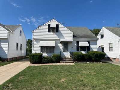 Home For Sale in Maple Heights, Ohio