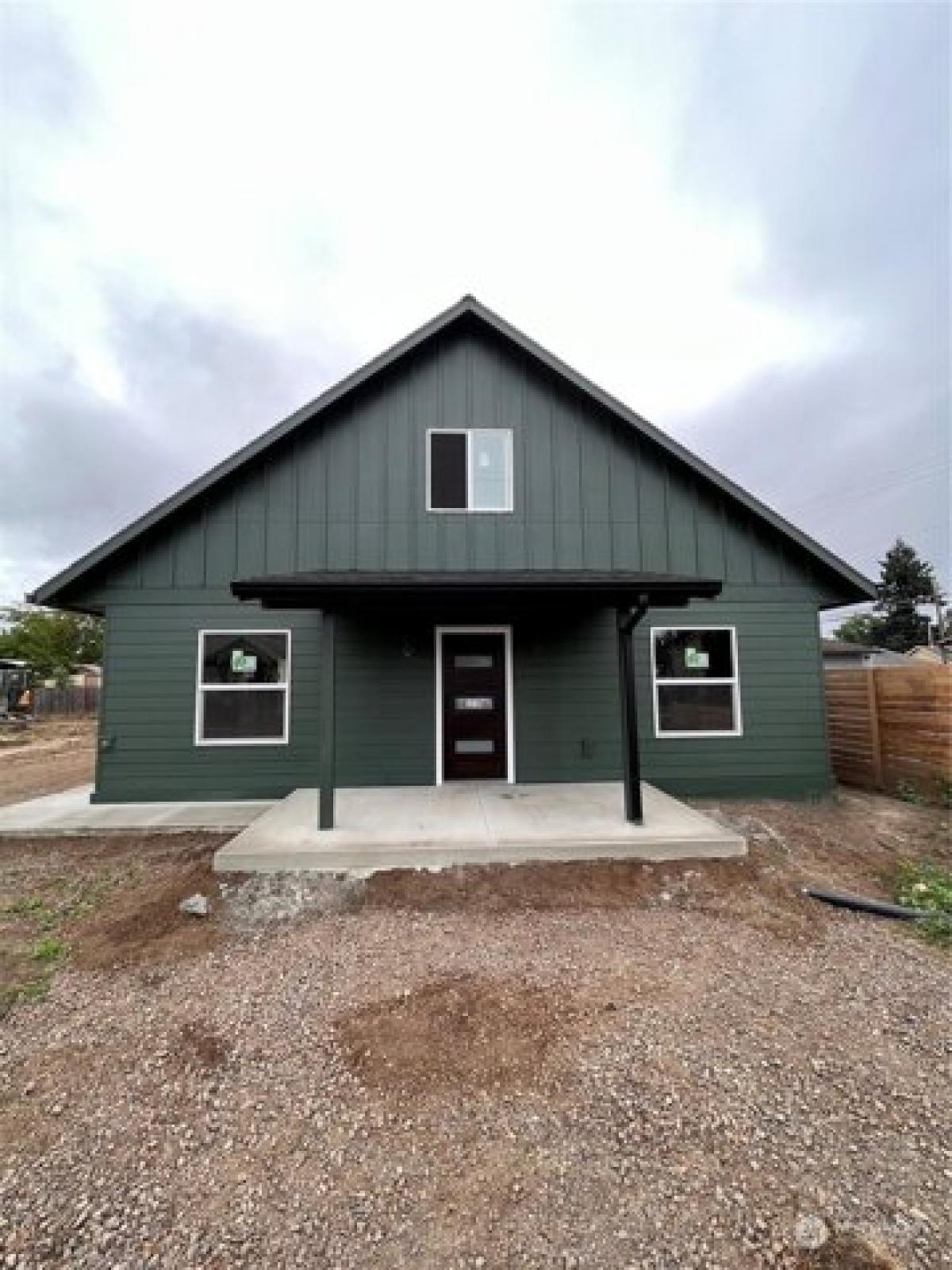 Picture of Home For Sale in Kelso, Washington, United States