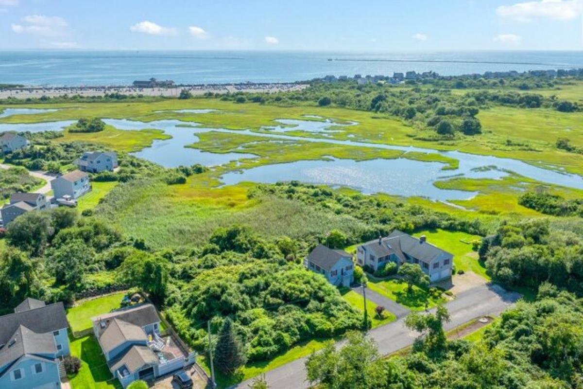 Picture of Residential Land For Sale in Narragansett, Rhode Island, United States