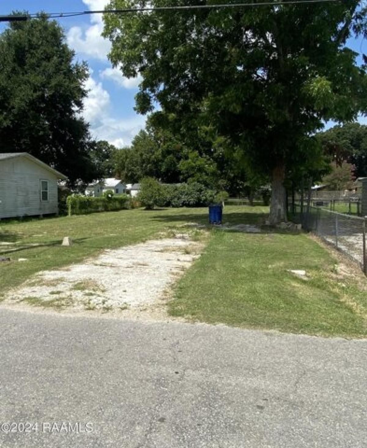 Picture of Residential Land For Sale in Rayne, Louisiana, United States