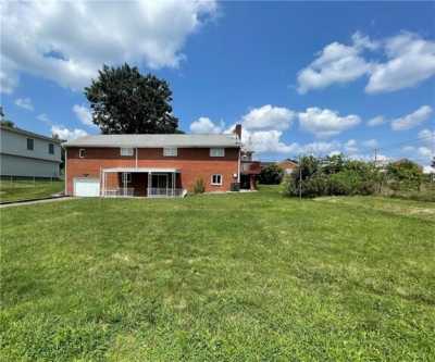 Home For Sale in Monaca, Pennsylvania