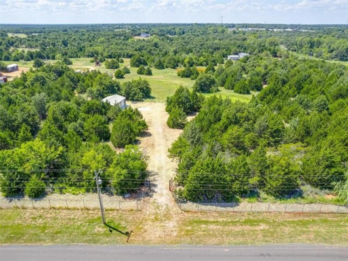 Picture of Home For Sale in Dibble, Oklahoma, United States