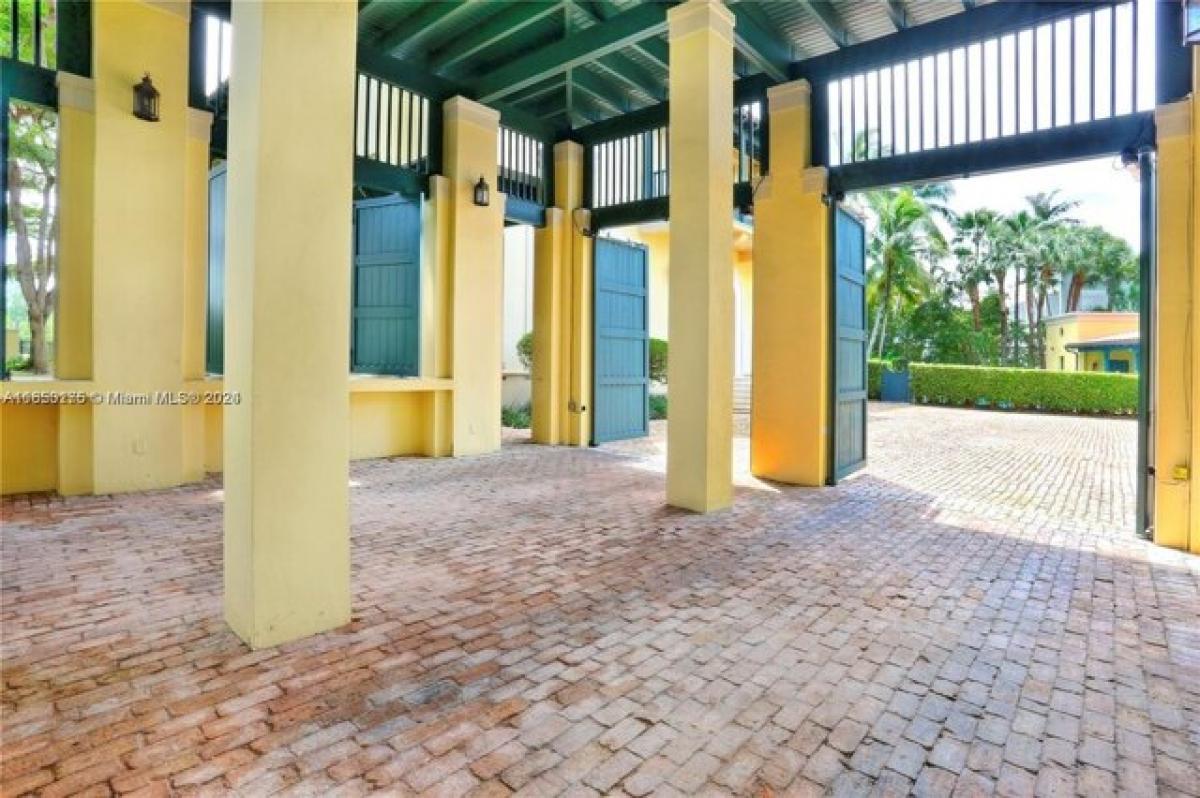 Picture of Home For Sale in Coral Gables, Florida, United States