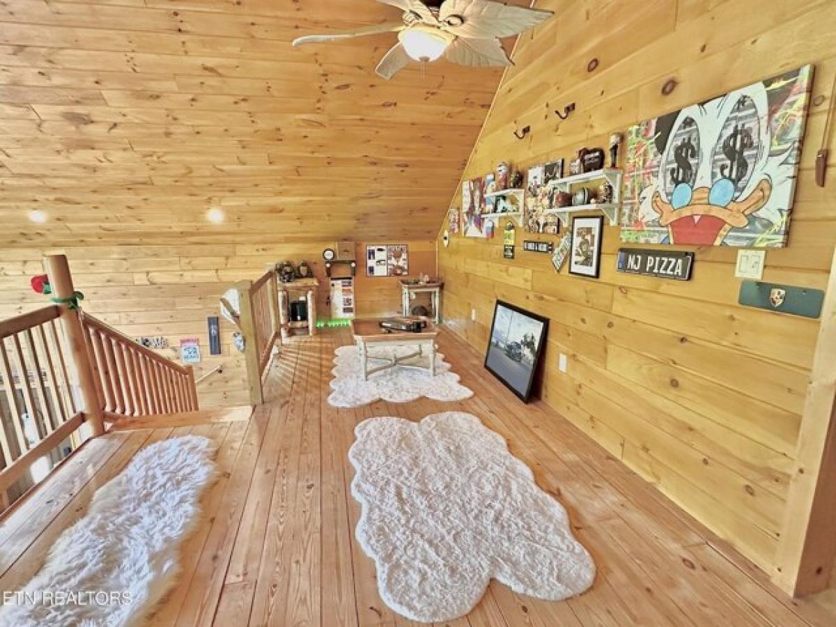 Picture of Home For Sale in Pigeon Forge, Tennessee, United States