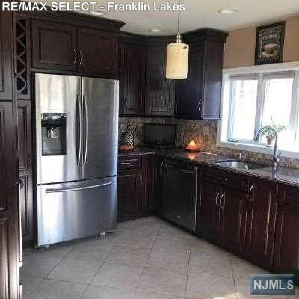 Picture of Home For Rent in Rochelle Park, New Jersey, United States