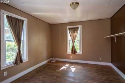 Home For Sale in Roseburg, Oregon