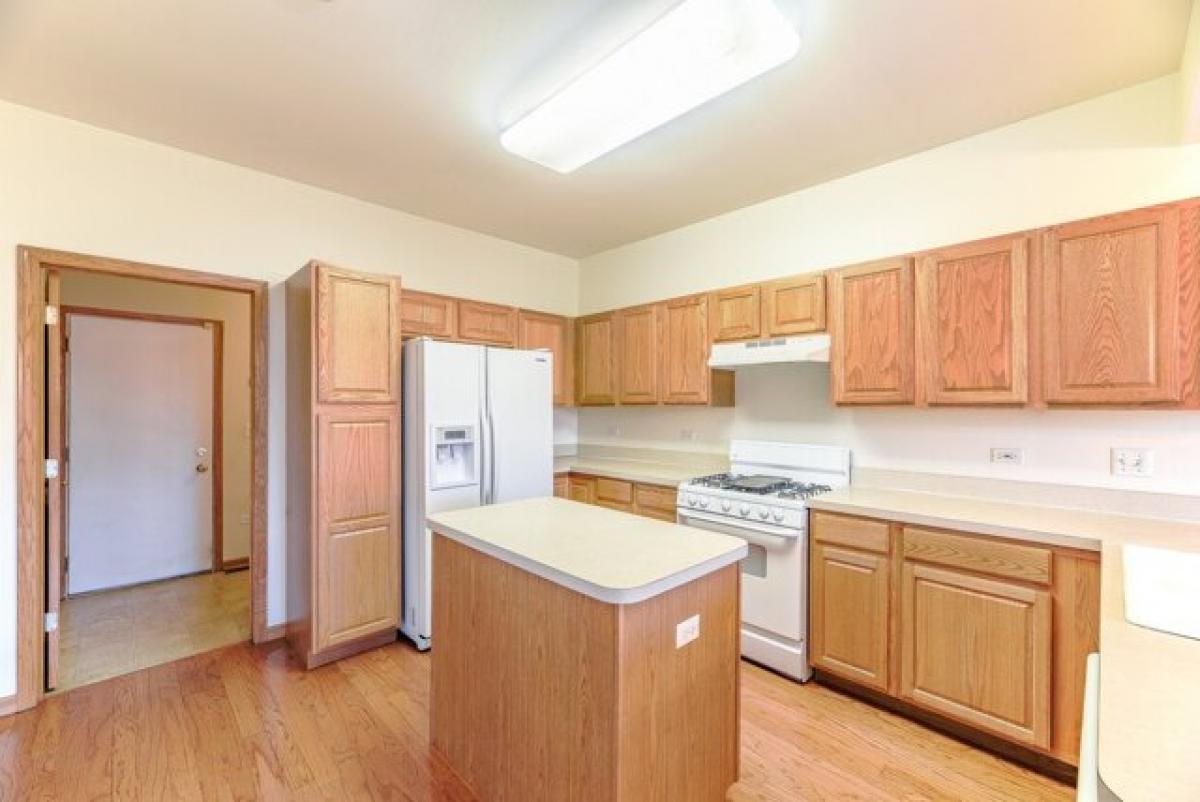 Picture of Home For Rent in Waukegan, Illinois, United States