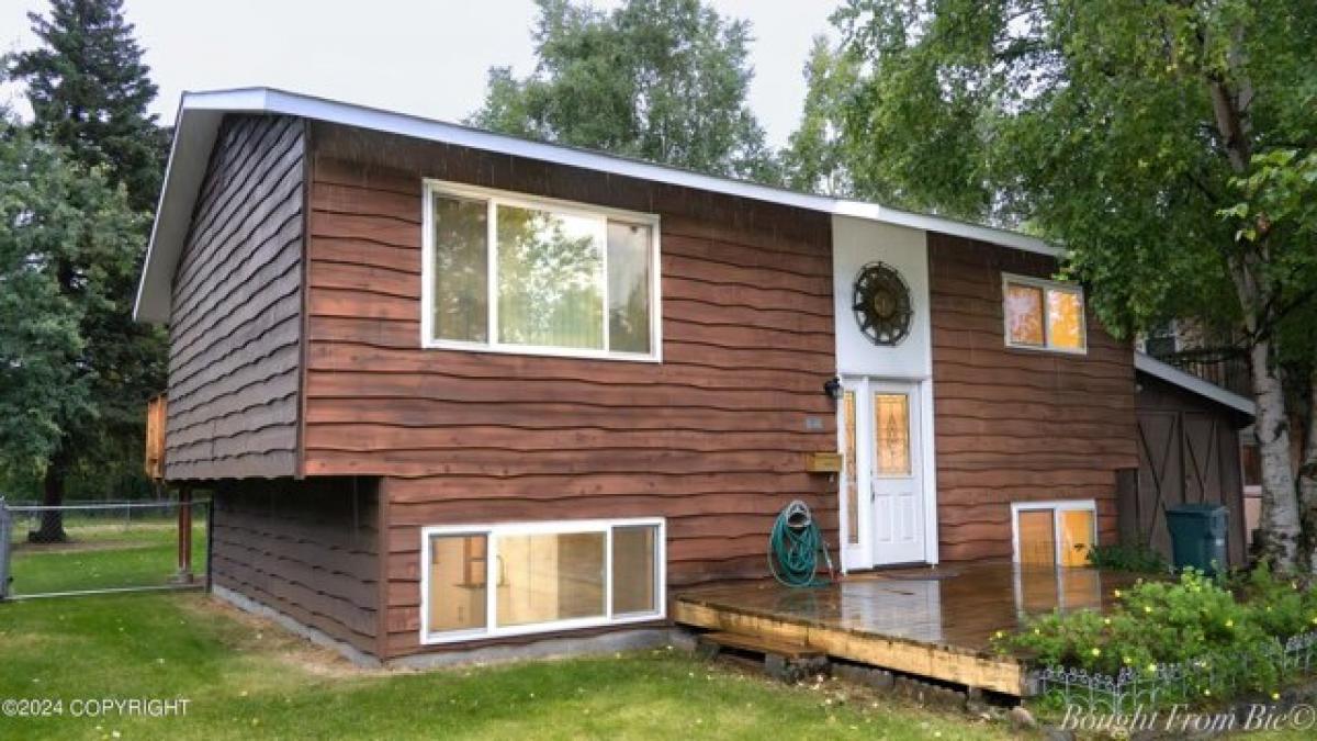 Picture of Home For Sale in Anchorage, Alaska, United States