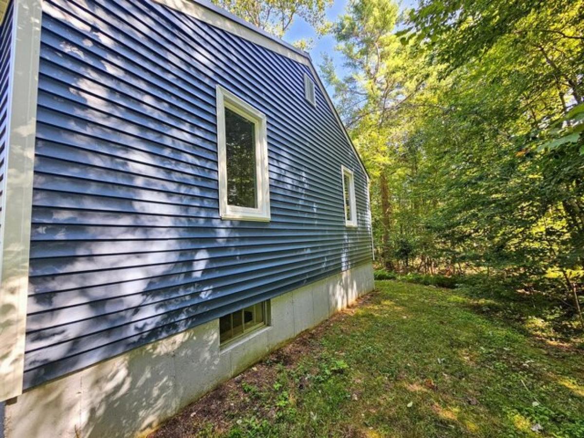 Picture of Home For Sale in Lebanon, Maine, United States