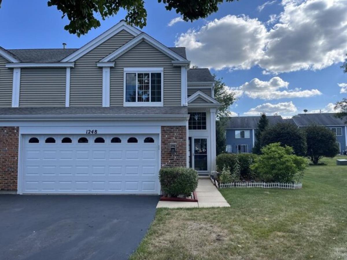 Picture of Home For Sale in Bartlett, Illinois, United States