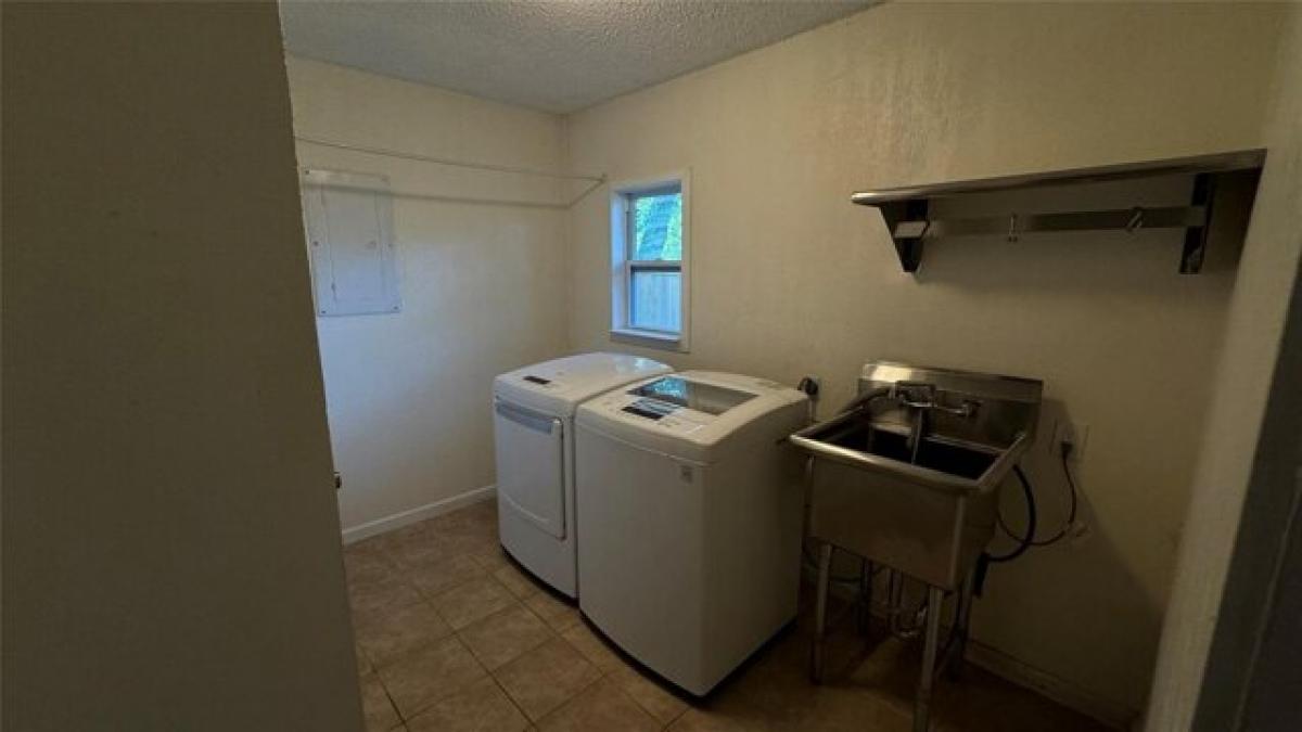 Picture of Home For Rent in Trenton, Texas, United States