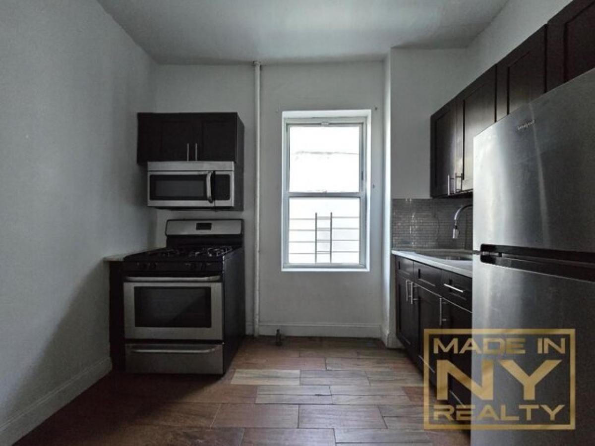 Picture of Apartment For Rent in Woodside, New York, United States