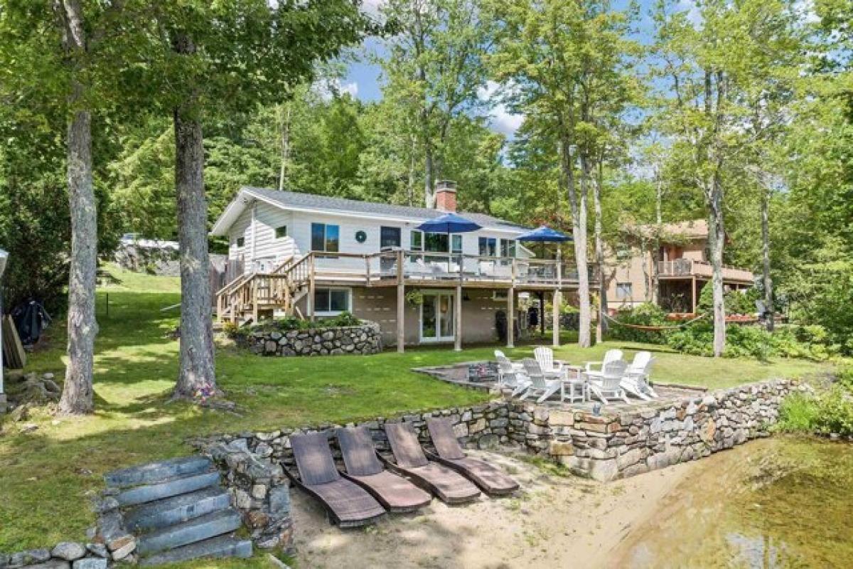 Picture of Home For Sale in Barnstead, New Hampshire, United States