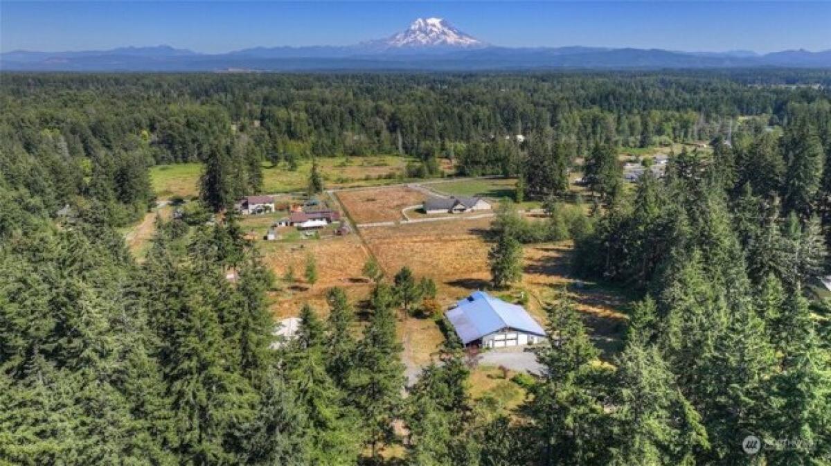 Picture of Residential Land For Sale in Eatonville, Washington, United States