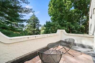 Home For Sale in Dobbs Ferry, New York