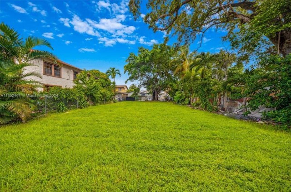 Picture of Residential Land For Sale in Miami, Florida, United States