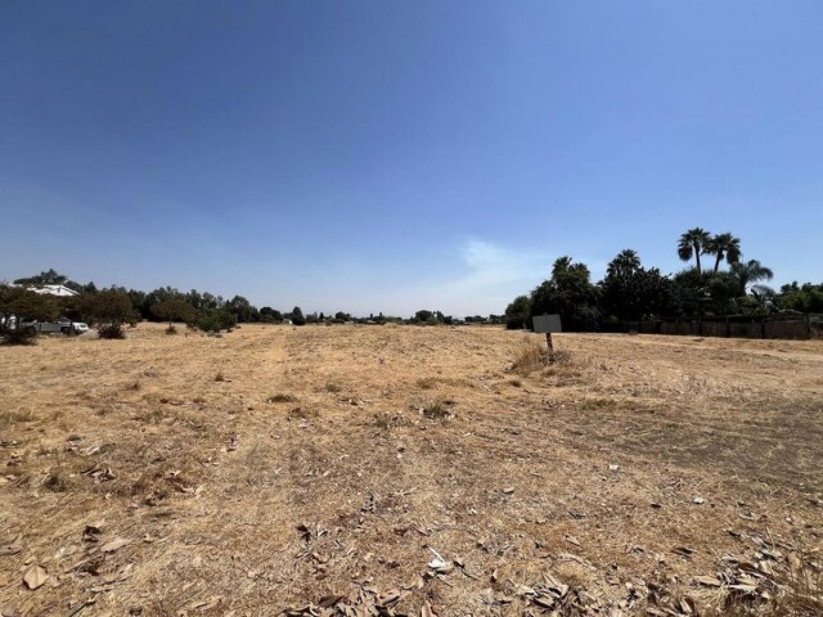 Picture of Residential Land For Sale in Dinuba, California, United States