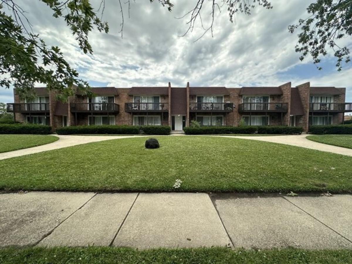 Picture of Home For Sale in Glenwood, Illinois, United States