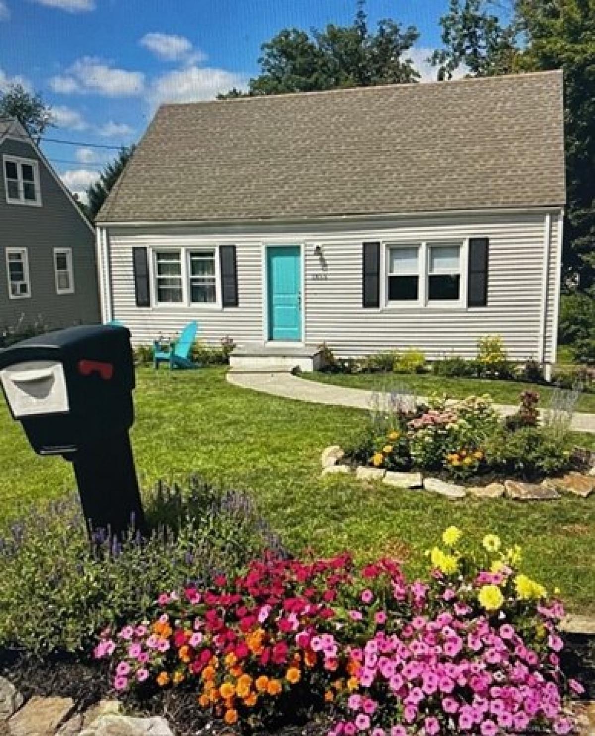 Picture of Home For Sale in Bridgeport, Connecticut, United States