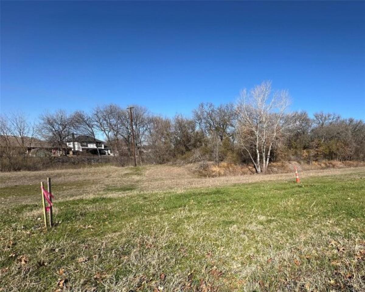 Picture of Residential Land For Sale in Lake Dallas, Texas, United States