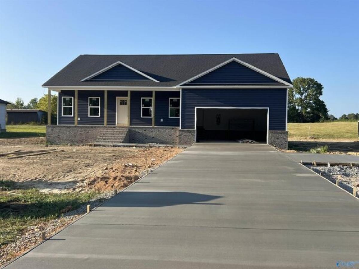 Picture of Home For Sale in Arab, Alabama, United States