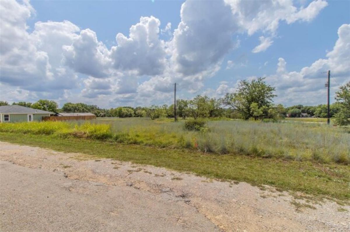 Picture of Residential Land For Sale in Granbury, Texas, United States