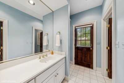 Home For Sale in North Barrington, Illinois