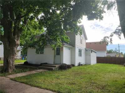 Home For Sale in Newton, Iowa