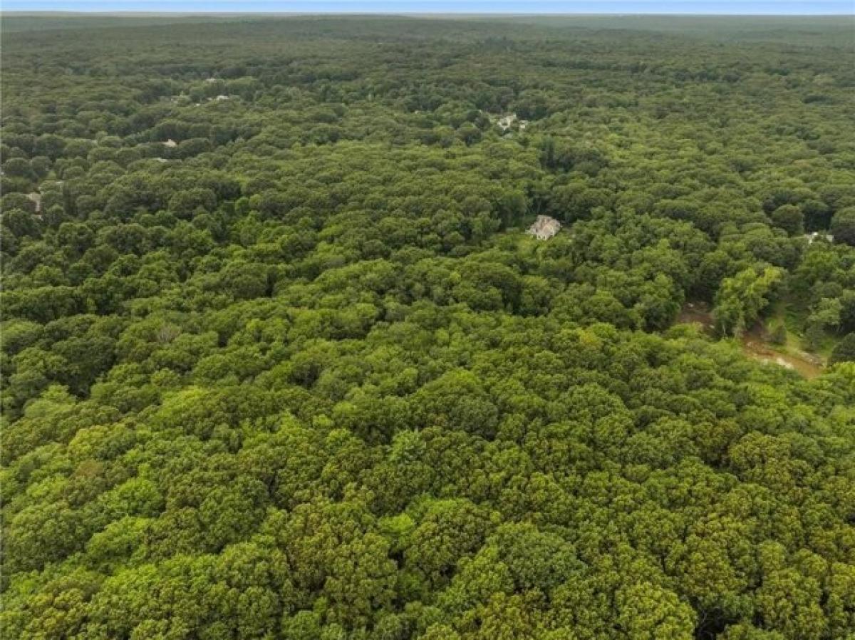 Picture of Residential Land For Sale in North Kingstown, Rhode Island, United States