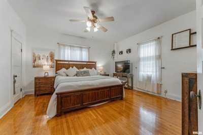 Home For Sale in Lincoln, Illinois