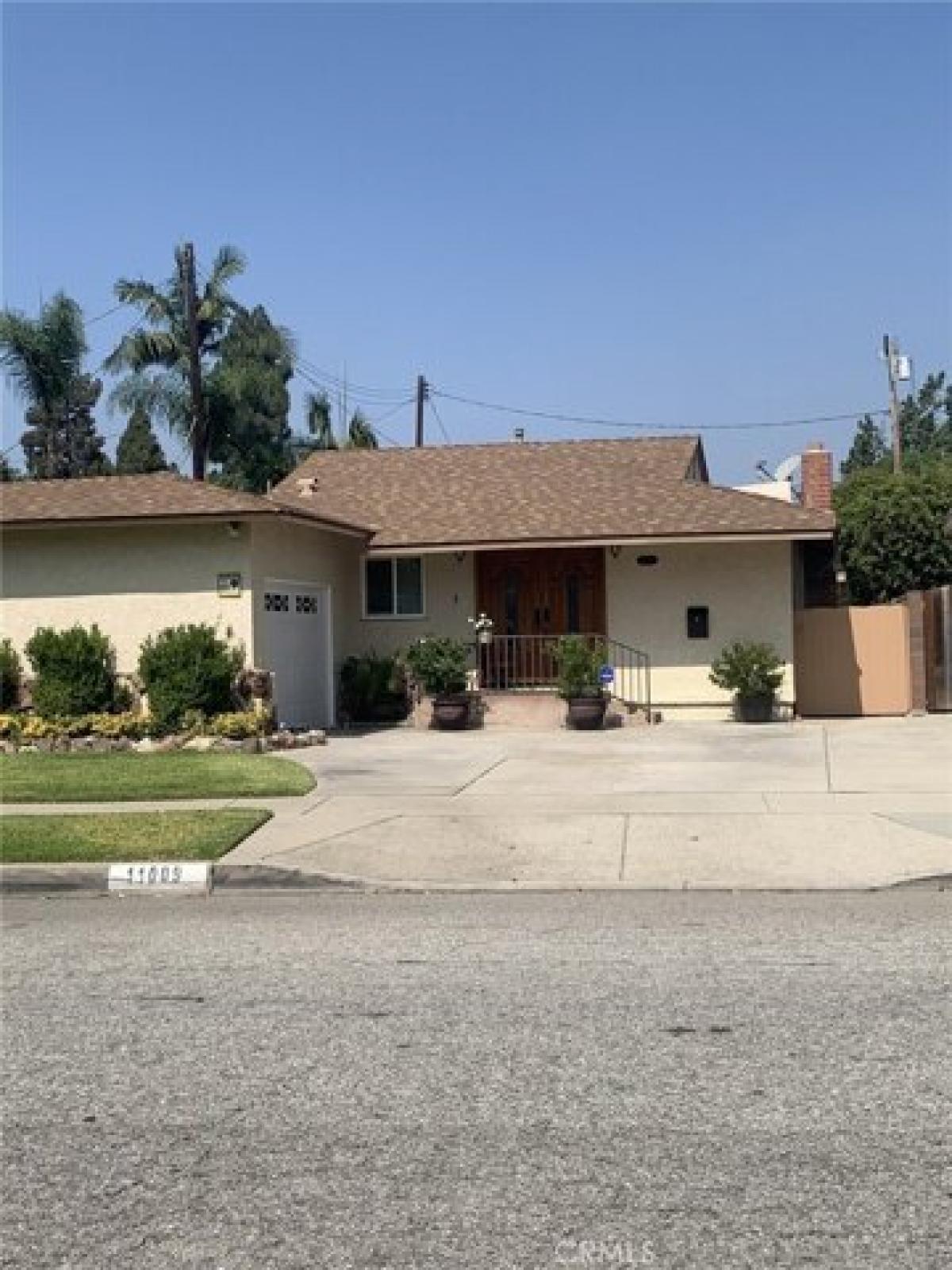 Picture of Home For Sale in Downey, California, United States