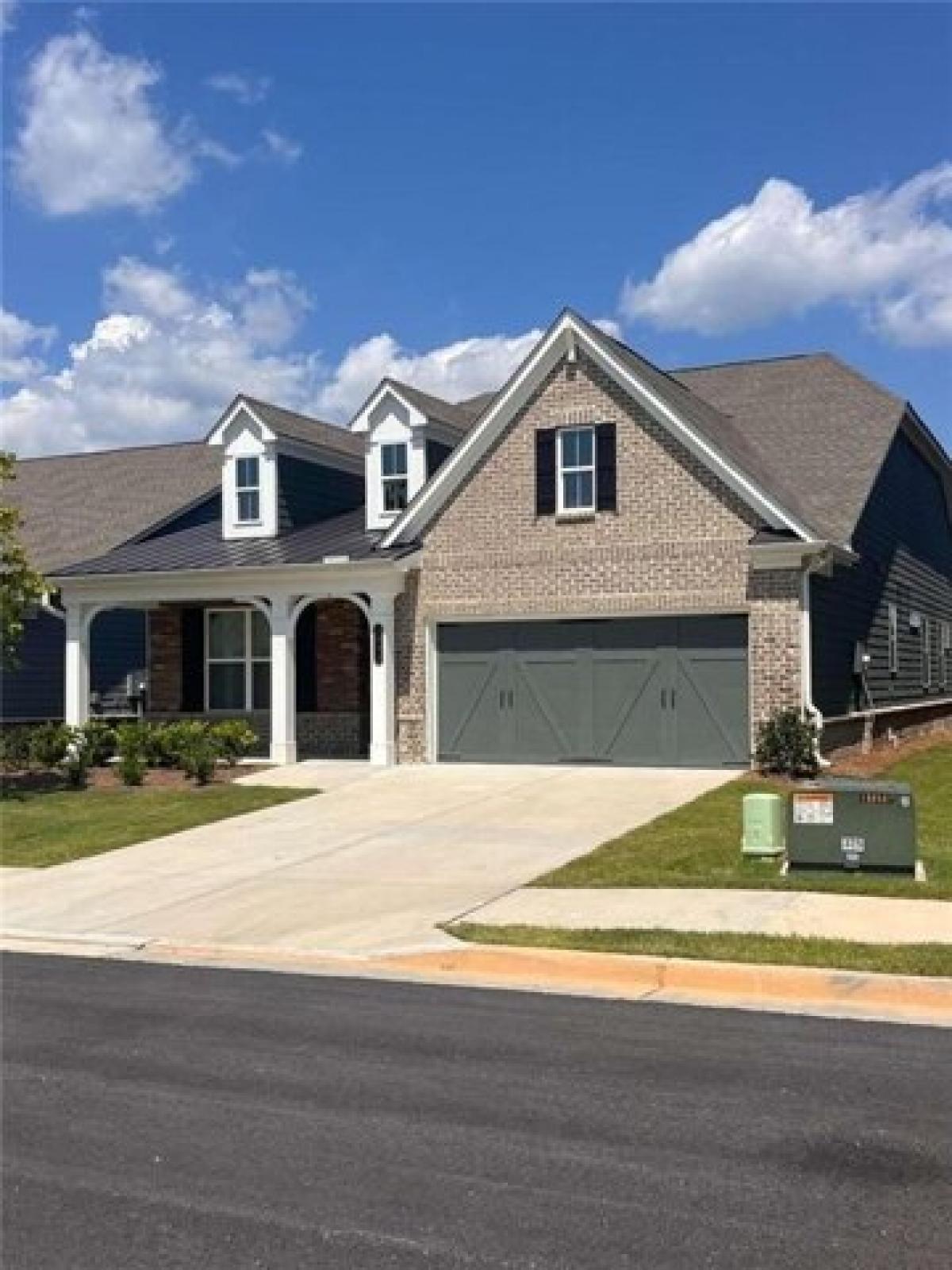 Picture of Home For Sale in Grayson, Georgia, United States