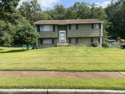 Home For Sale in Old Bridge, New Jersey