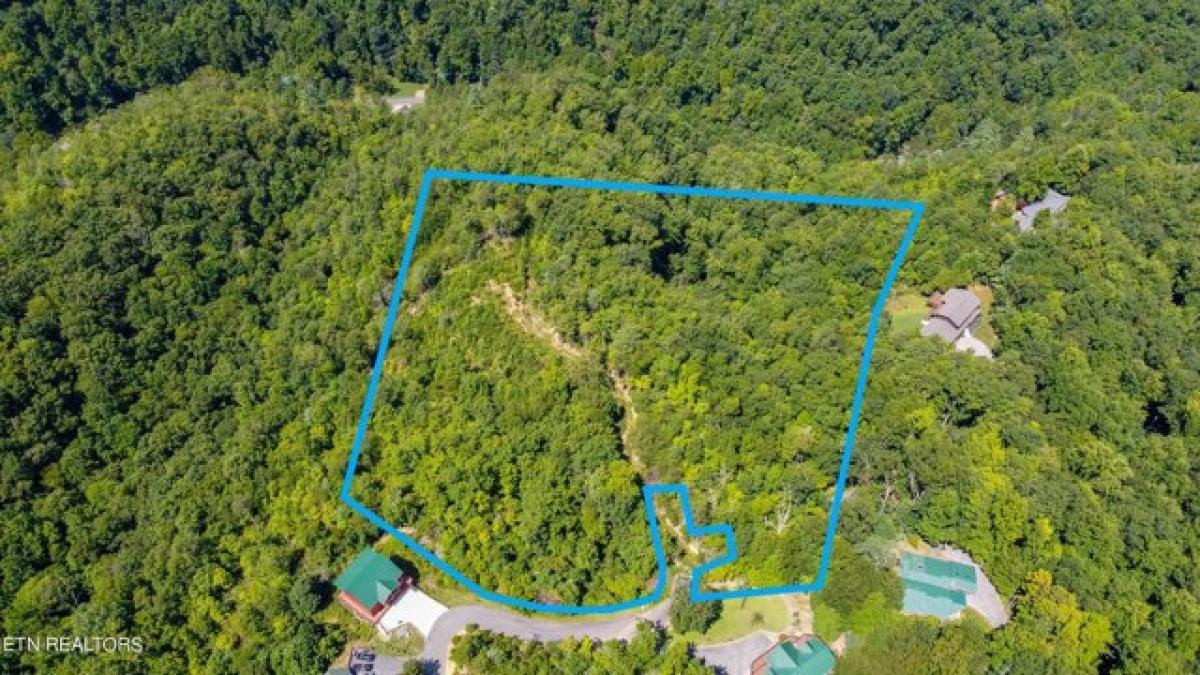 Picture of Residential Land For Sale in Gatlinburg, Tennessee, United States