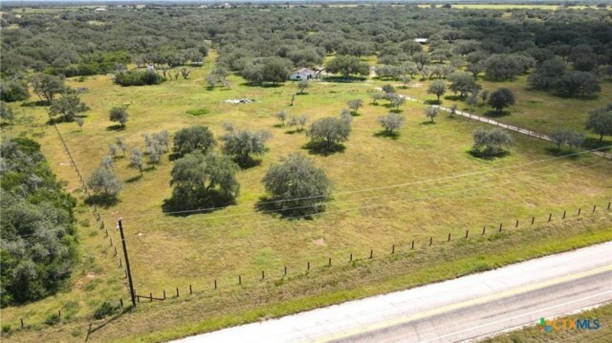 Picture of Residential Land For Sale in Berclair, Texas, United States