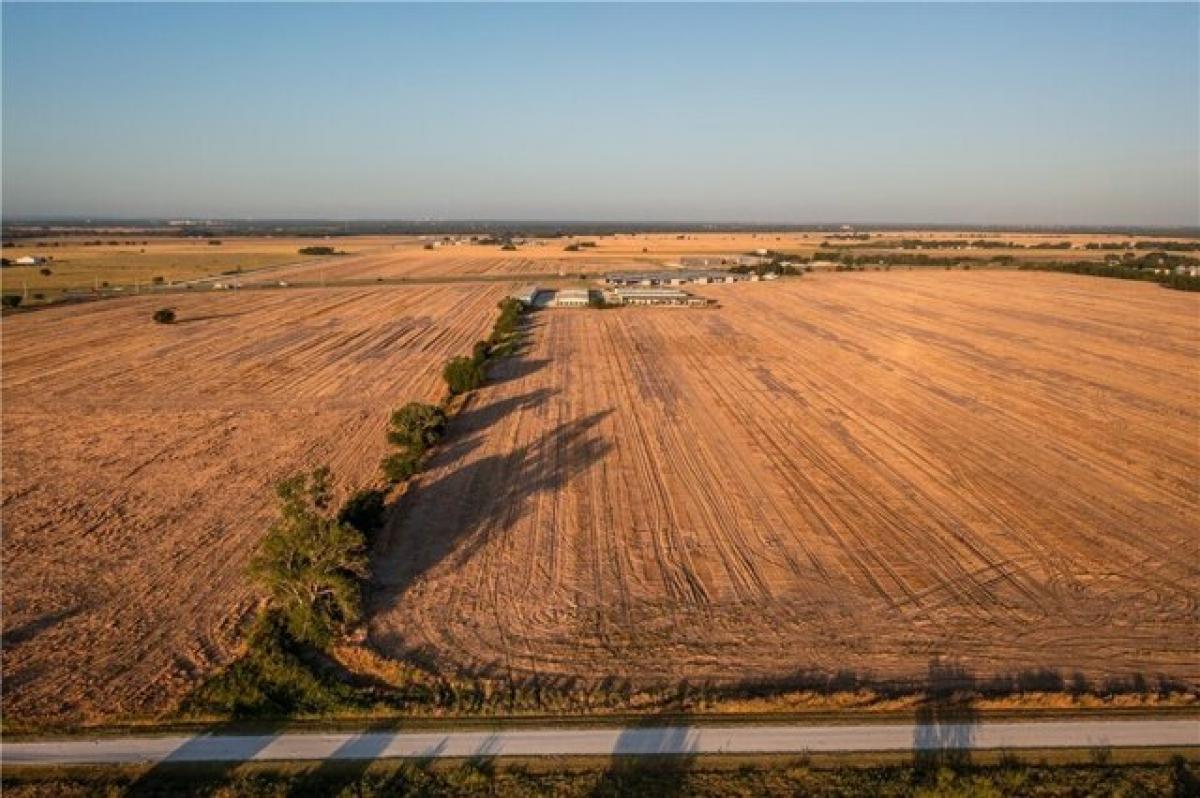 Picture of Residential Land For Sale in Woodway, Texas, United States