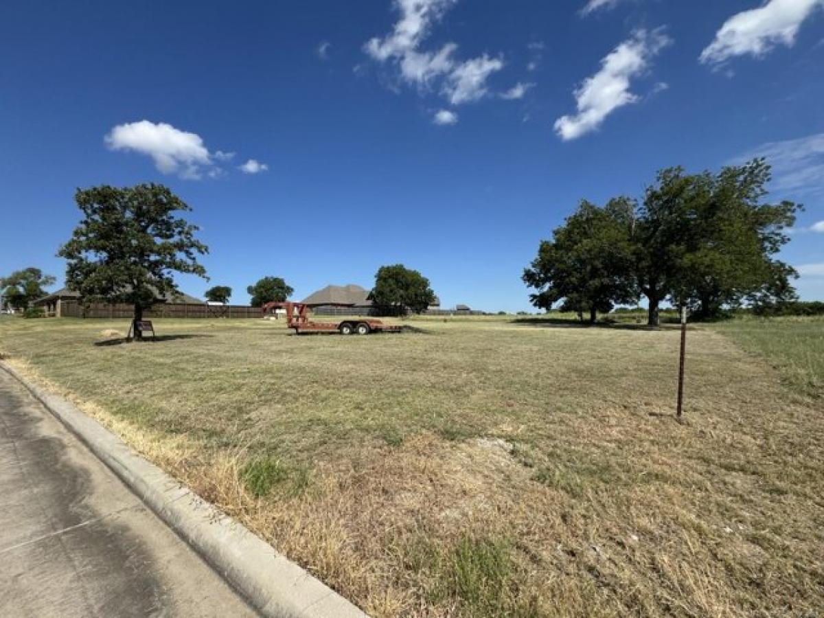 Picture of Residential Land For Sale in Sulphur, Oklahoma, United States