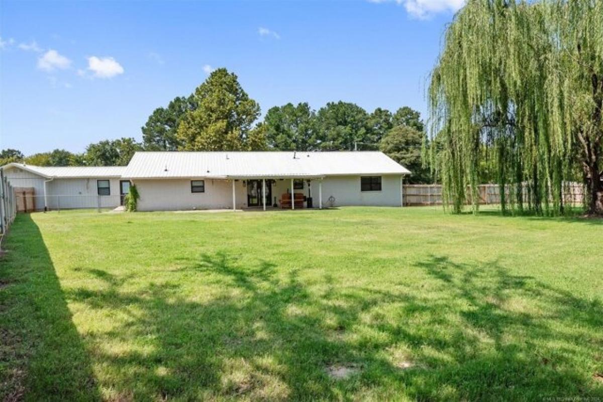 Picture of Home For Sale in Eufaula, Oklahoma, United States