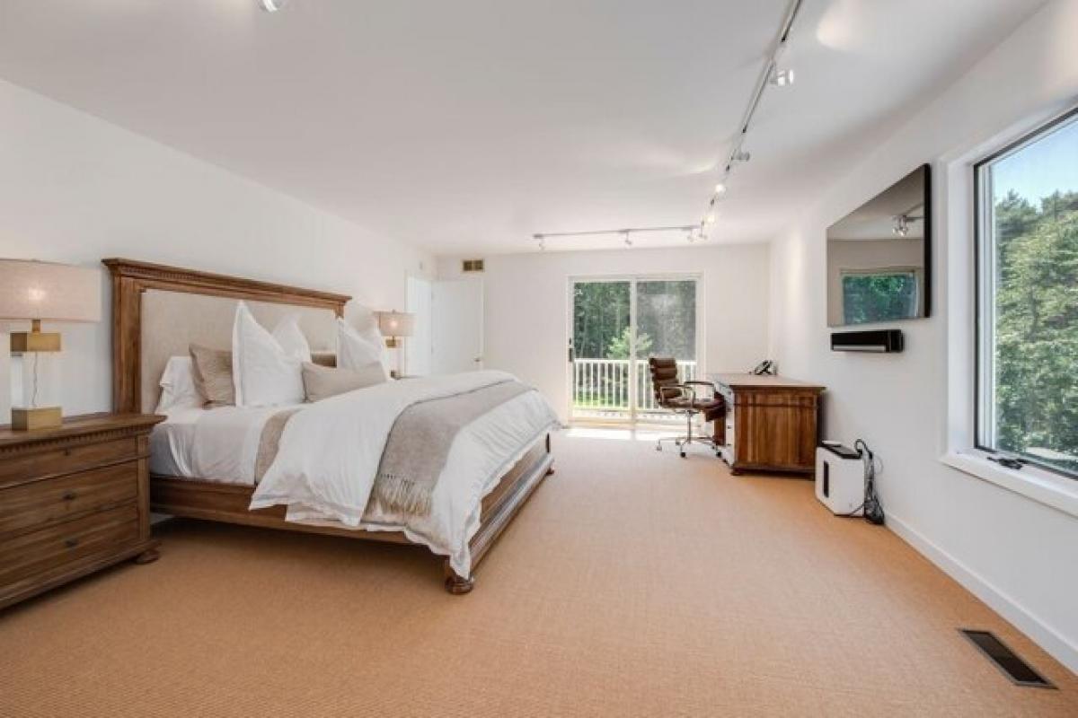 Picture of Home For Rent in East Hampton, New York, United States