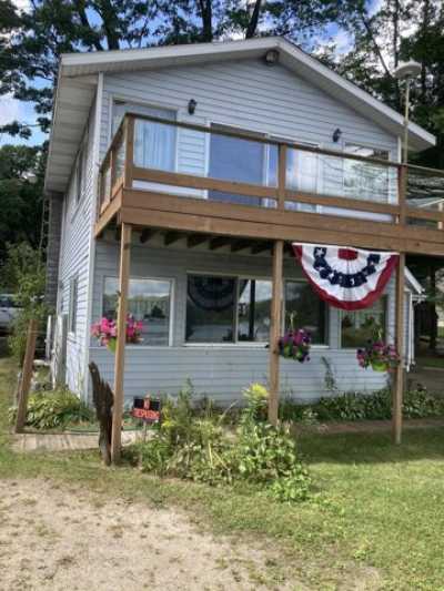 Home For Sale in White Cloud, Michigan